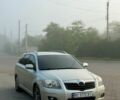 Серый Тойота Авенсис, объемом двигателя 2.2 л и пробегом 380 тыс. км за 3800 $, фото 1 на Automoto.ua