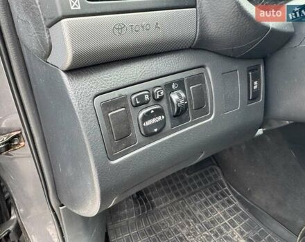 Серый Тойота Авенсис, объемом двигателя 2.23 л и пробегом 340 тыс. км за 4500 $, фото 18 на Automoto.ua