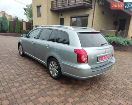 Серый Тойота Авенсис, объемом двигателя 1.8 л и пробегом 205 тыс. км за 7650 $, фото 5 на Automoto.ua