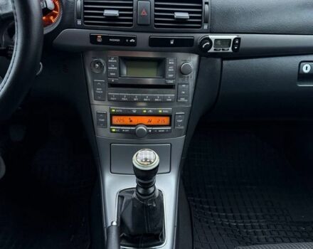 Серый Тойота Авенсис, объемом двигателя 2.2 л и пробегом 300 тыс. км за 3400 $, фото 13 на Automoto.ua