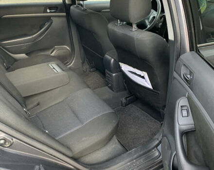 Сірий Тойота Авенсіс, об'ємом двигуна 2.23 л та пробігом 348 тис. км за 4900 $, фото 5 на Automoto.ua