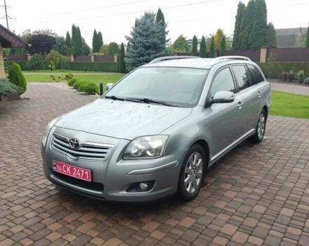 Серый Тойота Авенсис, объемом двигателя 1.8 л и пробегом 205 тыс. км за 7650 $, фото 3 на Automoto.ua