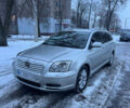 Сірий Тойота Авенсіс, об'ємом двигуна 2 л та пробігом 250 тис. км за 4700 $, фото 1 на Automoto.ua