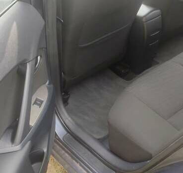 Серый Тойота Авенсис, объемом двигателя 2 л и пробегом 247 тыс. км за 7300 $, фото 13 на Automoto.ua