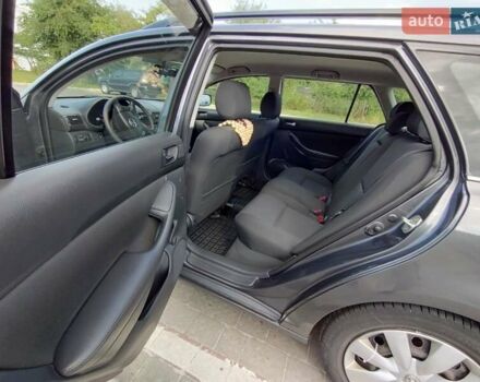 Сірий Тойота Авенсіс, об'ємом двигуна 2 л та пробігом 251 тис. км за 6350 $, фото 13 на Automoto.ua