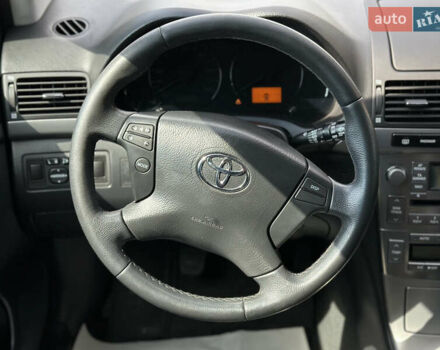 Сірий Тойота Авенсіс, об'ємом двигуна 2.23 л та пробігом 195 тис. км за 7999 $, фото 39 на Automoto.ua