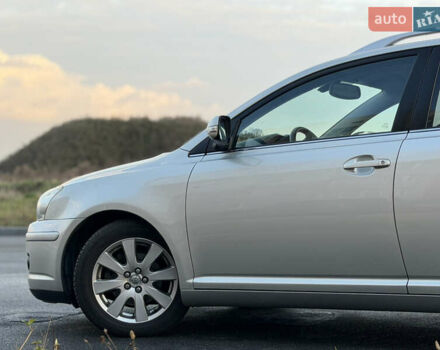 Серый Тойота Авенсис, объемом двигателя 1.79 л и пробегом 224 тыс. км за 8199 $, фото 8 на Automoto.ua