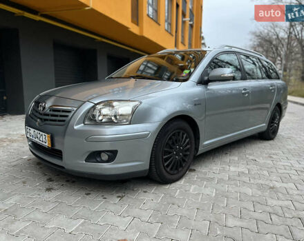 Серый Тойота Авенсис, объемом двигателя 1.8 л и пробегом 203 тыс. км за 7300 $, фото 2 на Automoto.ua