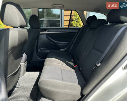 Сірий Тойота Авенсіс, об'ємом двигуна 2.23 л та пробігом 195 тис. км за 7999 $, фото 52 на Automoto.ua