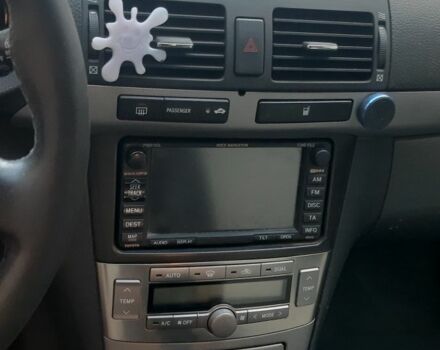 Серый Тойота Авенсис, объемом двигателя 2 л и пробегом 420 тыс. км за 6100 $, фото 10 на Automoto.ua