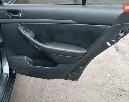 Серый Тойота Авенсис, объемом двигателя 2.2 л и пробегом 285 тыс. км за 5350 $, фото 21 на Automoto.ua