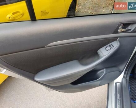 Серый Тойота Авенсис, объемом двигателя 2.01 л и пробегом 310 тыс. км за 7800 $, фото 18 на Automoto.ua