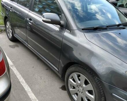 Серый Тойота Авенсис, объемом двигателя 2 л и пробегом 261 тыс. км за 7100 $, фото 1 на Automoto.ua