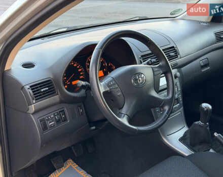 Серый Тойота Авенсис, объемом двигателя 1.79 л и пробегом 224 тыс. км за 8199 $, фото 51 на Automoto.ua