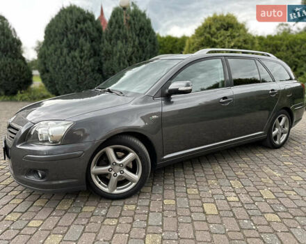 Серый Тойота Авенсис, объемом двигателя 2.2 л и пробегом 228 тыс. км за 7000 $, фото 3 на Automoto.ua