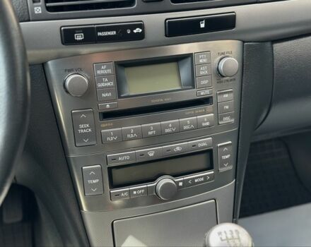 Сірий Тойота Авенсіс, об'ємом двигуна 2.2 л та пробігом 195 тис. км за 7700 $, фото 20 на Automoto.ua