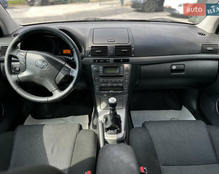 Сірий Тойота Авенсіс, об'ємом двигуна 2.23 л та пробігом 195 тис. км за 7999 $, фото 36 на Automoto.ua