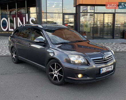 Серый Тойота Авенсис, объемом двигателя 2.2 л и пробегом 256 тыс. км за 5950 $, фото 2 на Automoto.ua