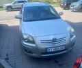 Серый Тойота Авенсис, объемом двигателя 2 л и пробегом 264 тыс. км за 6800 $, фото 1 на Automoto.ua