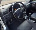 Серый Тойота Авенсис, объемом двигателя 2 л и пробегом 200 тыс. км за 8200 $, фото 5 на Automoto.ua