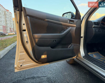 Серый Тойота Авенсис, объемом двигателя 1.79 л и пробегом 224 тыс. км за 8199 $, фото 40 на Automoto.ua