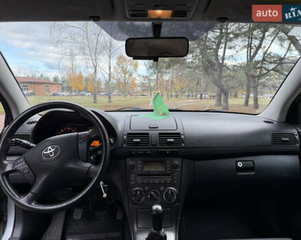 Серый Тойота Авенсис, объемом двигателя 1.8 л и пробегом 232 тыс. км за 6200 $, фото 8 на Automoto.ua