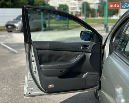 Сірий Тойота Авенсіс, об'ємом двигуна 2 л та пробігом 290 тис. км за 6500 $, фото 22 на Automoto.ua