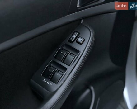 Серый Тойота Авенсис, объемом двигателя 1.8 л и пробегом 203 тыс. км за 7300 $, фото 36 на Automoto.ua