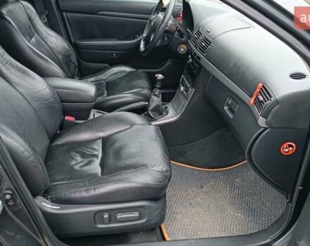 Серый Тойота Авенсис, объемом двигателя 2.2 л и пробегом 285 тыс. км за 5350 $, фото 27 на Automoto.ua