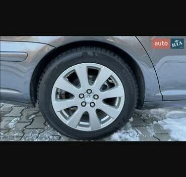 Сірий Тойота Авенсіс, об'ємом двигуна 2 л та пробігом 240 тис. км за 7200 $, фото 8 на Automoto.ua