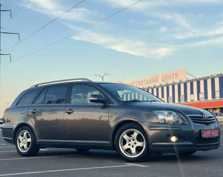 Серый Тойота Авенсис, объемом двигателя 1.8 л и пробегом 232 тыс. км за 7350 $, фото 3 на Automoto.ua