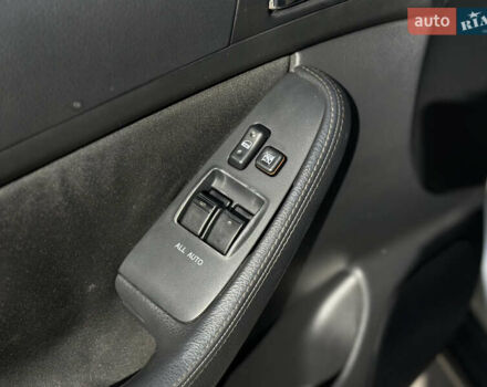 Сірий Тойота Авенсіс, об'ємом двигуна 2 л та пробігом 290 тис. км за 6500 $, фото 23 на Automoto.ua