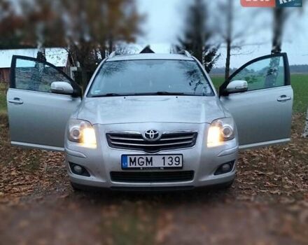 Серый Тойота Авенсис, объемом двигателя 2.2 л и пробегом 198 тыс. км за 2696 $, фото 4 на Automoto.ua
