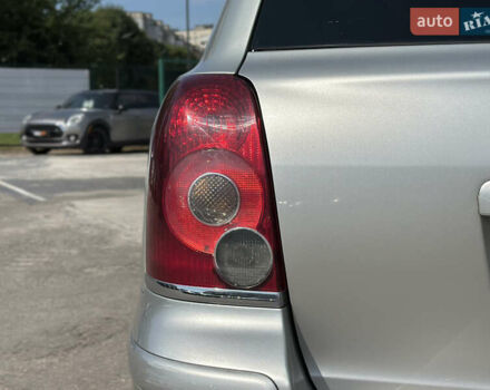 Сірий Тойота Авенсіс, об'ємом двигуна 2.23 л та пробігом 195 тис. км за 7999 $, фото 16 на Automoto.ua