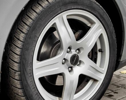 Серый Тойота Авенсис, объемом двигателя 2 л и пробегом 340 тыс. км за 3200 $, фото 8 на Automoto.ua