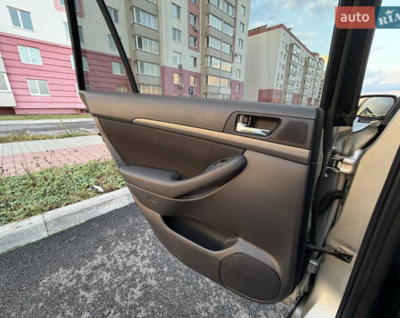 Серый Тойота Авенсис, объемом двигателя 1.79 л и пробегом 224 тыс. км за 8199 $, фото 22 на Automoto.ua