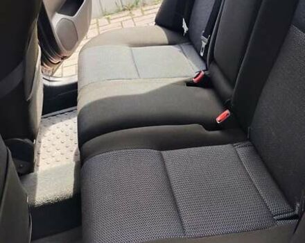 Сірий Тойота Авенсіс, об'ємом двигуна 2 л та пробігом 300 тис. км за 7900 $, фото 7 на Automoto.ua