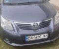 Серый Тойота Авенсис, объемом двигателя 2 л и пробегом 247 тыс. км за 7300 $, фото 1 на Automoto.ua