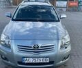 Серый Тойота Авенсис, объемом двигателя 2 л и пробегом 290 тыс. км за 6800 $, фото 1 на Automoto.ua