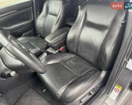 Серый Тойота Авенсис, объемом двигателя 2 л и пробегом 206 тыс. км за 7500 $, фото 12 на Automoto.ua