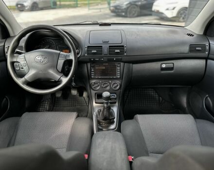 Серый Тойота Авенсис, объемом двигателя 2 л и пробегом 290 тыс. км за 6500 $, фото 12 на Automoto.ua