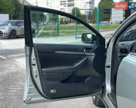 Сірий Тойота Авенсіс, об'ємом двигуна 2.23 л та пробігом 195 тис. км за 7999 $, фото 27 на Automoto.ua