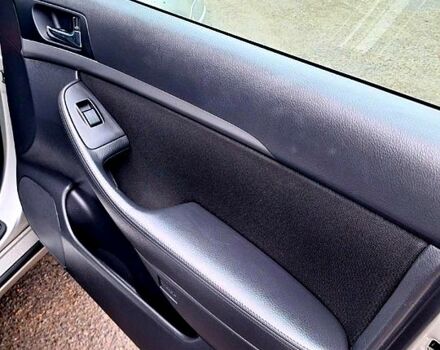 Серый Тойота Авенсис, объемом двигателя 2.2 л и пробегом 270 тыс. км за 6499 $, фото 7 на Automoto.ua