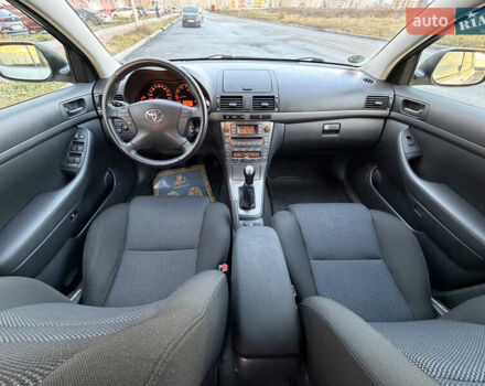 Серый Тойота Авенсис, объемом двигателя 1.79 л и пробегом 224 тыс. км за 8199 $, фото 59 на Automoto.ua