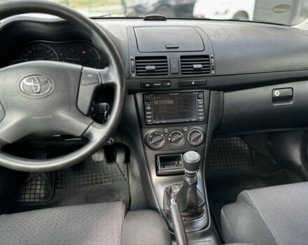 Серый Тойота Авенсис, объемом двигателя 2 л и пробегом 290 тыс. км за 6500 $, фото 16 на Automoto.ua