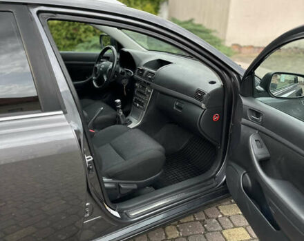 Серый Тойота Авенсис, объемом двигателя 2.2 л и пробегом 228 тыс. км за 7000 $, фото 21 на Automoto.ua