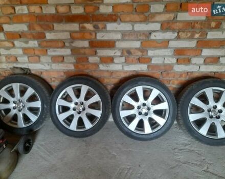 Серый Тойота Авенсис, объемом двигателя 2 л и пробегом 249 тыс. км за 7200 $, фото 4 на Automoto.ua