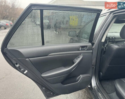 Серый Тойота Авенсис, объемом двигателя 2 л и пробегом 206 тыс. км за 7500 $, фото 17 на Automoto.ua