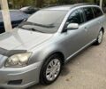 Серый Тойота Авенсис, объемом двигателя 2 л и пробегом 238 тыс. км за 5600 $, фото 1 на Automoto.ua
