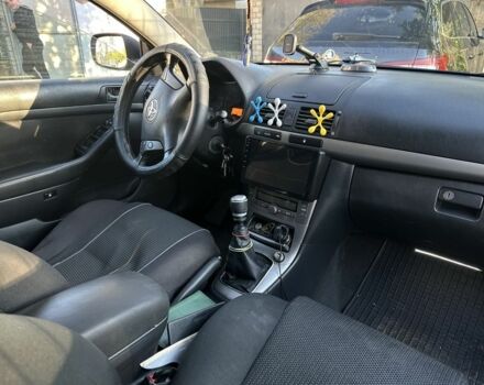 Серый Тойота Авенсис, объемом двигателя 2.2 л и пробегом 260 тыс. км за 5600 $, фото 4 на Automoto.ua